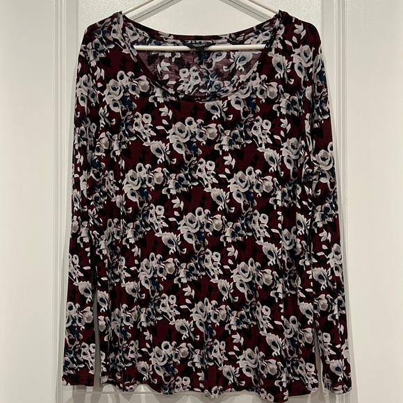 Simply Vera Vera Wang Tops - Sz XL Simply Vera Verawang  Floral Pullover top